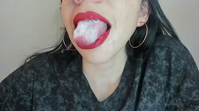 Snapshot of Katty_mouth chatting on 11/08/25, 09:02 Katty mouth online show from 11/08/25, 09:02