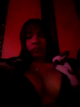 Snapshot of VivienAndClark chatting on 09/17/25, 03:41 VivienAndClark online show from 09/17/25, 03:41