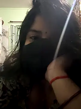 Snapshot of hitlar1026 chatting on 01/06/26, 06:11 hitlar1026 online show from 01/06/26, 06:11