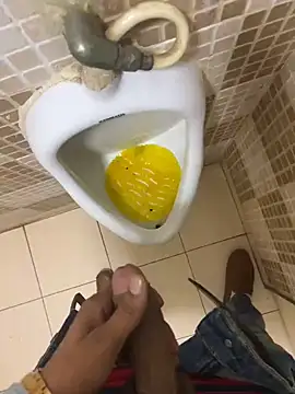 Snapshot of hitlar1026 chatting on 03/20/26, 08:19 hitlar1026 online show from 03/20/26, 08:19