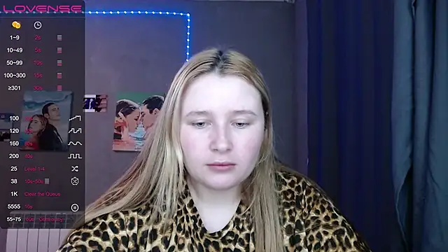 Snapshot of Light_Luna chatting on 11/20/25, 02:39 Light Luna online show from 11/20/25, 02:39