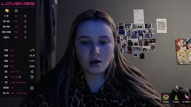 Snapshot of Light_Luna chatting on 11/22/25, 03:11 Light Luna online show from 11/22/25, 03:11