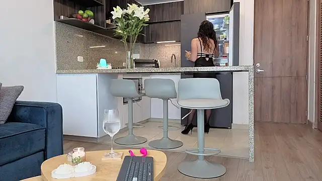 Snapshot of Monica-Bello chatting on 03/18/26, 03:04 Monica-Bello online show from 03/18/26, 03:04