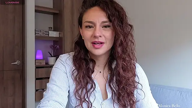 Monica-Bello online show from 06/18/26, 03:05