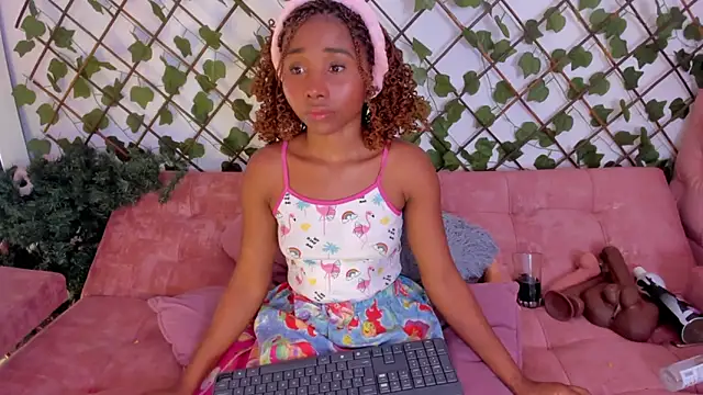 kimmysantoo online show from 10/13/25, 04:56