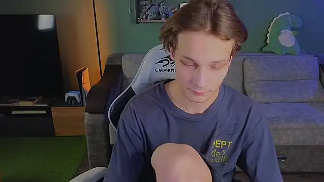 TeddyLiLboy online show from 10/19/25, 02:40