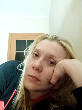 Snapshot of LeraSweet chatting on 04/19/26, 07:27 LeraSweet online show from 04/19/26, 07:27