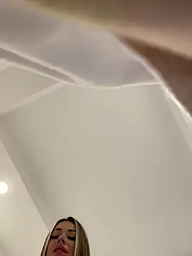 IsabellaEtthan online show from 12/17/25, 06:47