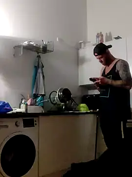 eltoulou online show from 01/13/25, 08:15