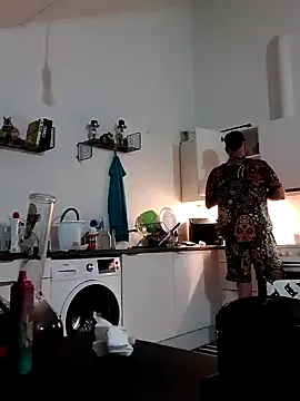 eltoulou online show from 01/18/25, 01:08