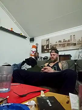 eltoulou online show from 12/18/25, 04:02