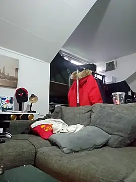 Snapshot of eltoulou chatting on 04/12/26, 06:02 eltoulou online show from 04/12/26, 06:02