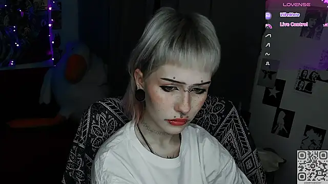 Snapshot of say_mary chatting on 04/10/26, 11:20 say mary online show from 04/10/26, 11:20