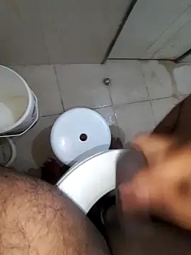 Snapshot of workoutsaurabh chatting on 11/21/25, 02:54 workoutsaurabh online show from 11/21/25, 02:54