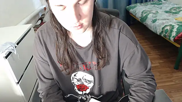 EvaMiron online show from 12/21/25, 07:59