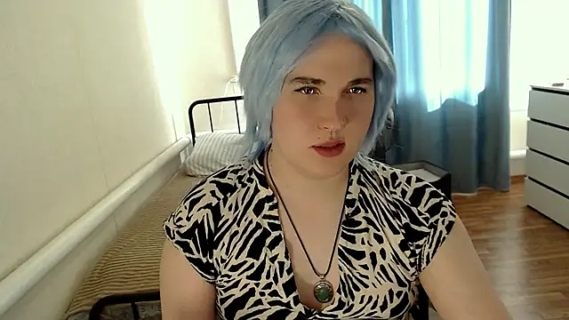 Snapshot of EvaMiron chatting on 06/25/26, 11:48 EvaMiron online show from 06/25/26, 11:48