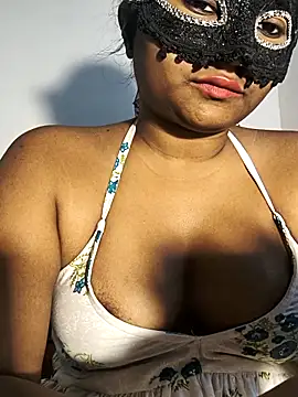 Snapshot of FANTASY_QUEEN_07 chatting on 04/12/26, 09:58 FANTASY QUEEN 07 online show from 04/12/26, 09:58