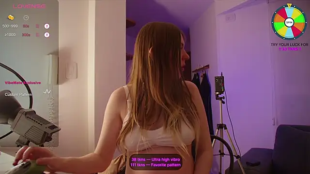 Snapshot of VunderSEX chatting on 12/31/24, 11:39 VunderSEX online show from 12/31/24, 11:39