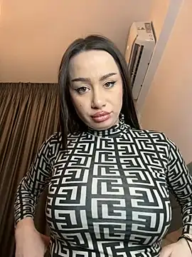 Snapshot of deliaroyal chatting on 02/27/25, 03:37 deliaroyal online show from 02/27/25, 03:37