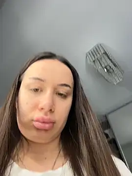 Snapshot of deliaroyal chatting on 02/06/26, 01:03 deliaroyal online show from 02/06/26, 01:03