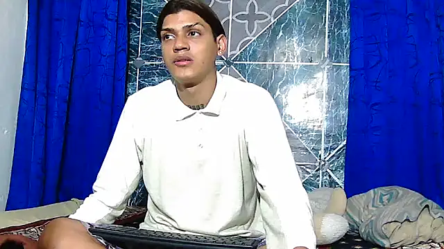 Snapshot of Samuelsince chatting on 10/27/25, 05:44 Samuelsince online show from 10/27/25, 05:44