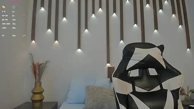 Snapshot of megan_cooper28 chatting on 09/16/25, 07:04 megan cooper28 online show from 09/16/25, 07:04