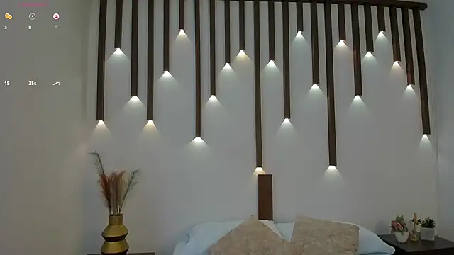 Snapshot of megan_cooper28 chatting on 09/18/25, 06:43 megan cooper28 online show from 09/18/25, 06:43