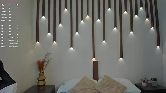 Snapshot of megan_cooper28 chatting on 10/08/25, 07:11 megan cooper28 online show from 10/08/25, 07:11