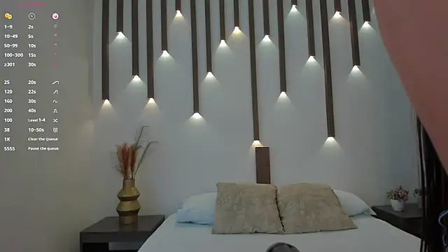 Snapshot of megan_cooper28 chatting on 11/10/25, 07:13 megan cooper28 online show from 11/10/25, 07:13