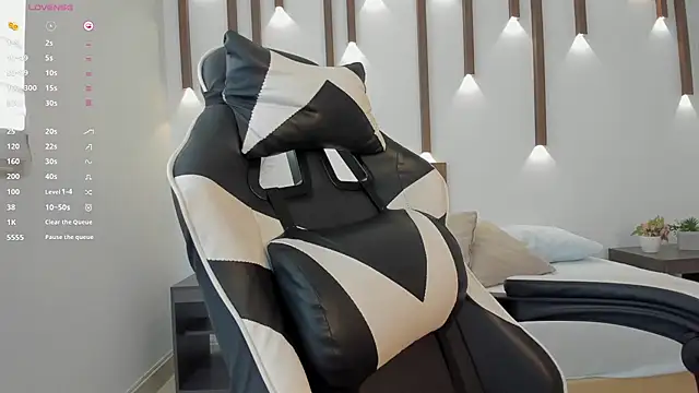 Snapshot of megan_cooper28 chatting on 12/01/25, 07:08 megan cooper28 online show from 12/01/25, 07:08