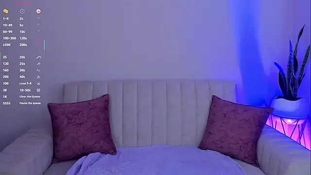 Snapshot of megan_cooper28 chatting on 04/13/26, 10:15 megan cooper28 online show from 04/13/26, 10:15