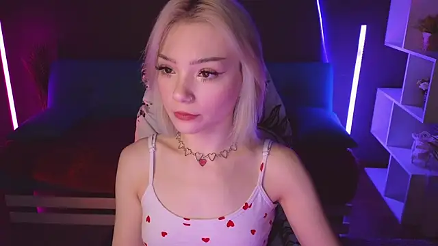 Snapshot of SandraBoyl chatting on 02/09/25, 01:11 SandraBoyl online show from 02/09/25, 01:11