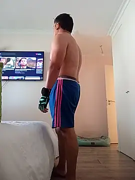 Snapshot of LusoCol chatting on 11/05/25, 01:33 LusoCol online show from 11/05/25, 01:33