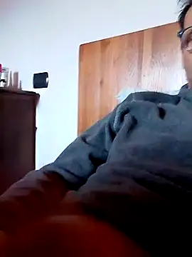 Snapshot of Anastasio33 chatting on 12/23/24, 02:28 Anastasio33 online show from 12/23/24, 02:28