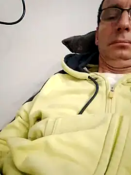 Snapshot of Anastasio33 chatting on 09/17/25, 05:31 Anastasio33 online show from 09/17/25, 05:31