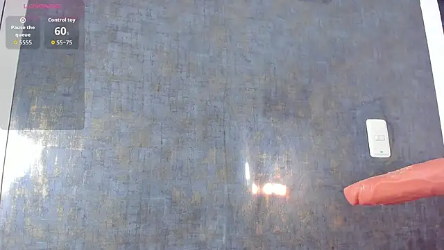 sophia vivas online show from 10/26/25, 02:23