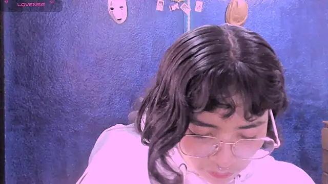 NinaYellow online show from 12/09/24, 03:22