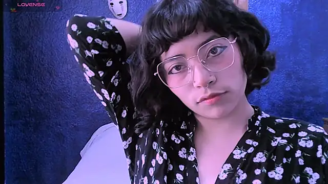 NinaYellow online show from 01/17/25, 03:00