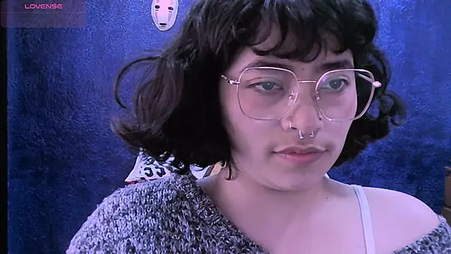 NinaYellow online show from 12/02/25, 01:50