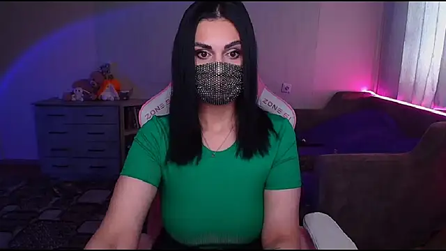 Snapshot of __Yasmina__ chatting on 02/24/25, 03:55   Yasmina   online show from 02/24/25, 03:55