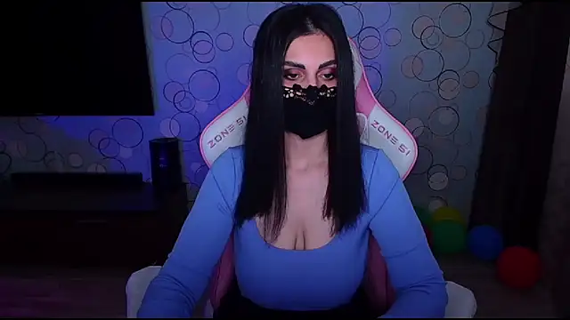 Snapshot of __Yasmina__ chatting on 04/05/26, 04:53 Yasmina online show from 04/05/26, 04:53