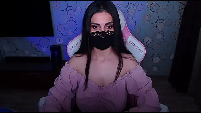 Snapshot of __Yasmina__ chatting on 06/12/26, 05:06 Yasmina online show from 06/12/26, 05:06