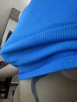 florchu7 online show from 10/20/25, 04:35