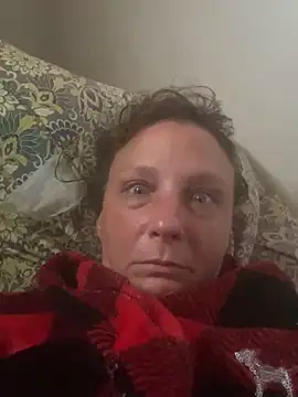 Snapshot of Everlyrose27 chatting on 09/24/25, 05:16 Everlyrose27 online show from 09/24/25, 05:16