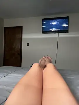 Snapshot of Everlyrose27 chatting on 10/10/25, 02:16 Everlyrose27 online show from 10/10/25, 02:16