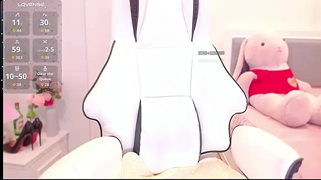 Snapshot of PimChanOK chatting on 11/02/25, 01:41 PimChanOK online show from 11/02/25, 01:41