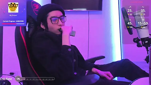 Snapshot of wexlee7 chatting on 02/24/25, 11:19 wexlee7 online show from 02/24/25, 11:19