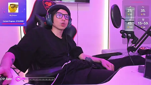 Snapshot of wexlee7 chatting on 02/27/25, 01:05 wexlee7 online show from 02/27/25, 01:05