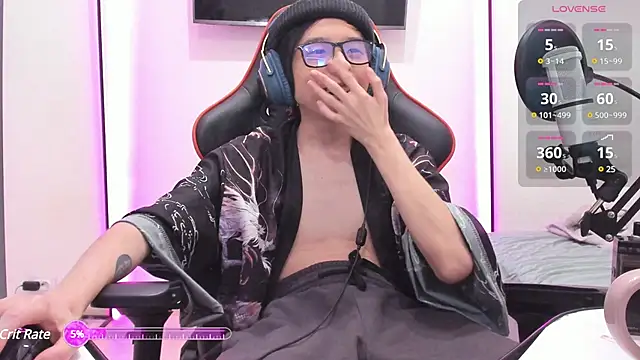 Snapshot of wexlee7 chatting on 03/03/25, 10:42 wexlee7 online show from 03/03/25, 10:42