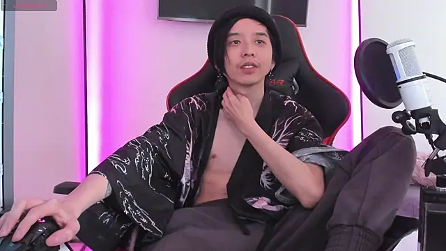 Snapshot of wexlee7 chatting on 03/17/25, 02:12 wexlee7 online show from 03/17/25, 02:12